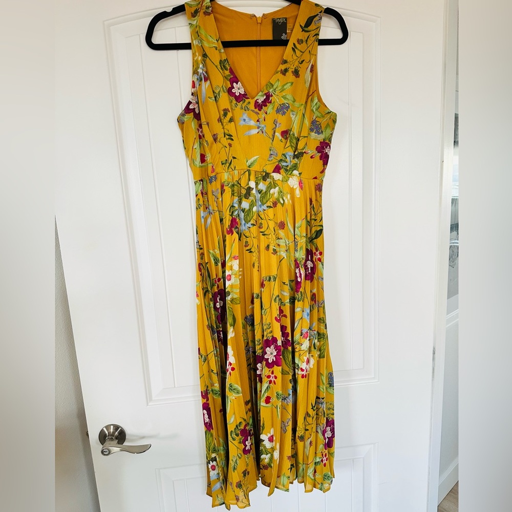 Taylor dress ,Size 2